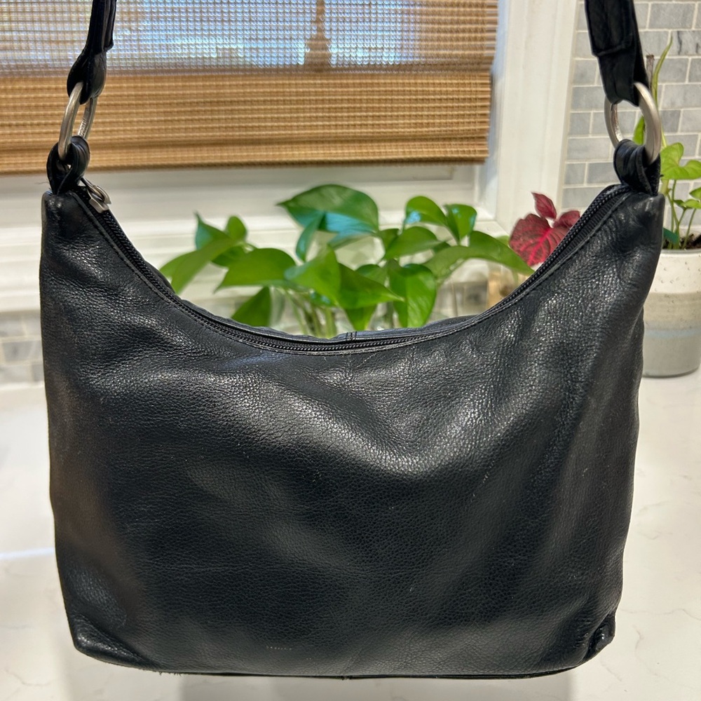 Black Leather Hobo Shoulder Bag - Stylish Everyday Carry